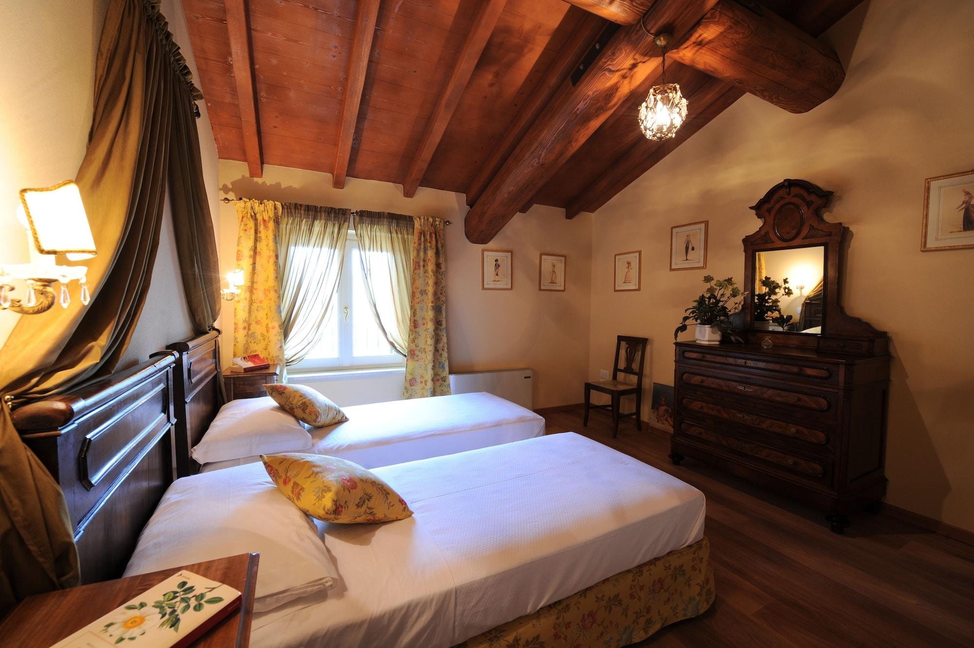 Relais Corte Paradiso ペスキエーラ・デル・ガルダ エクステリア 写真
