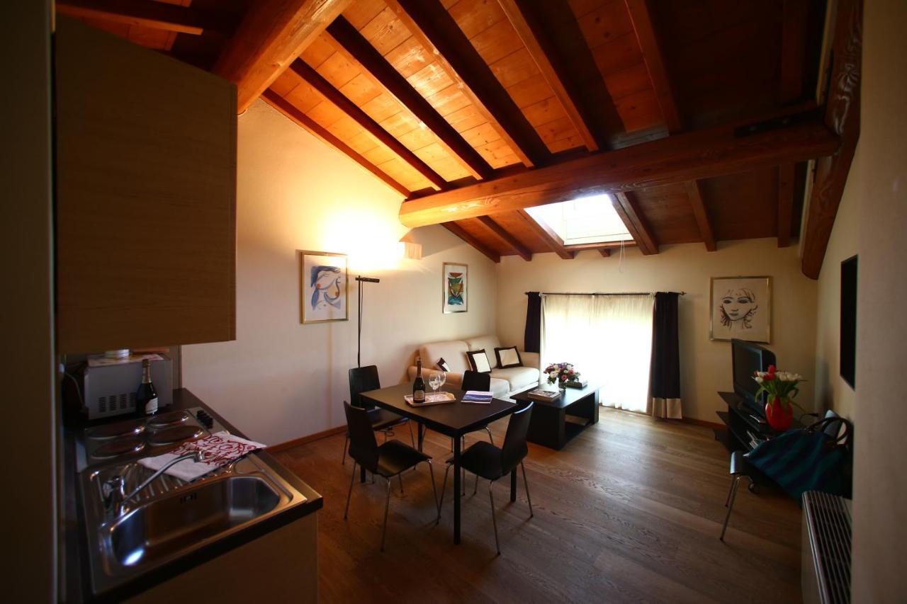 Relais Corte Paradiso ペスキエーラ・デル・ガルダ エクステリア 写真